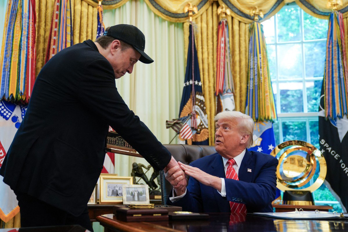 លោក Trump សរសើរលោក Musk ក្រោយដឹងខ្លួនខុស